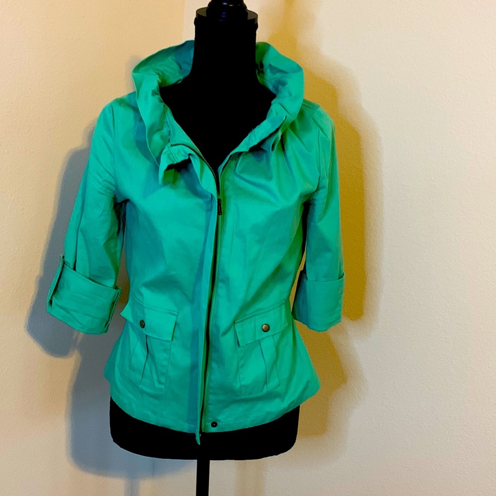 Quarter Sleeve Light Jacket